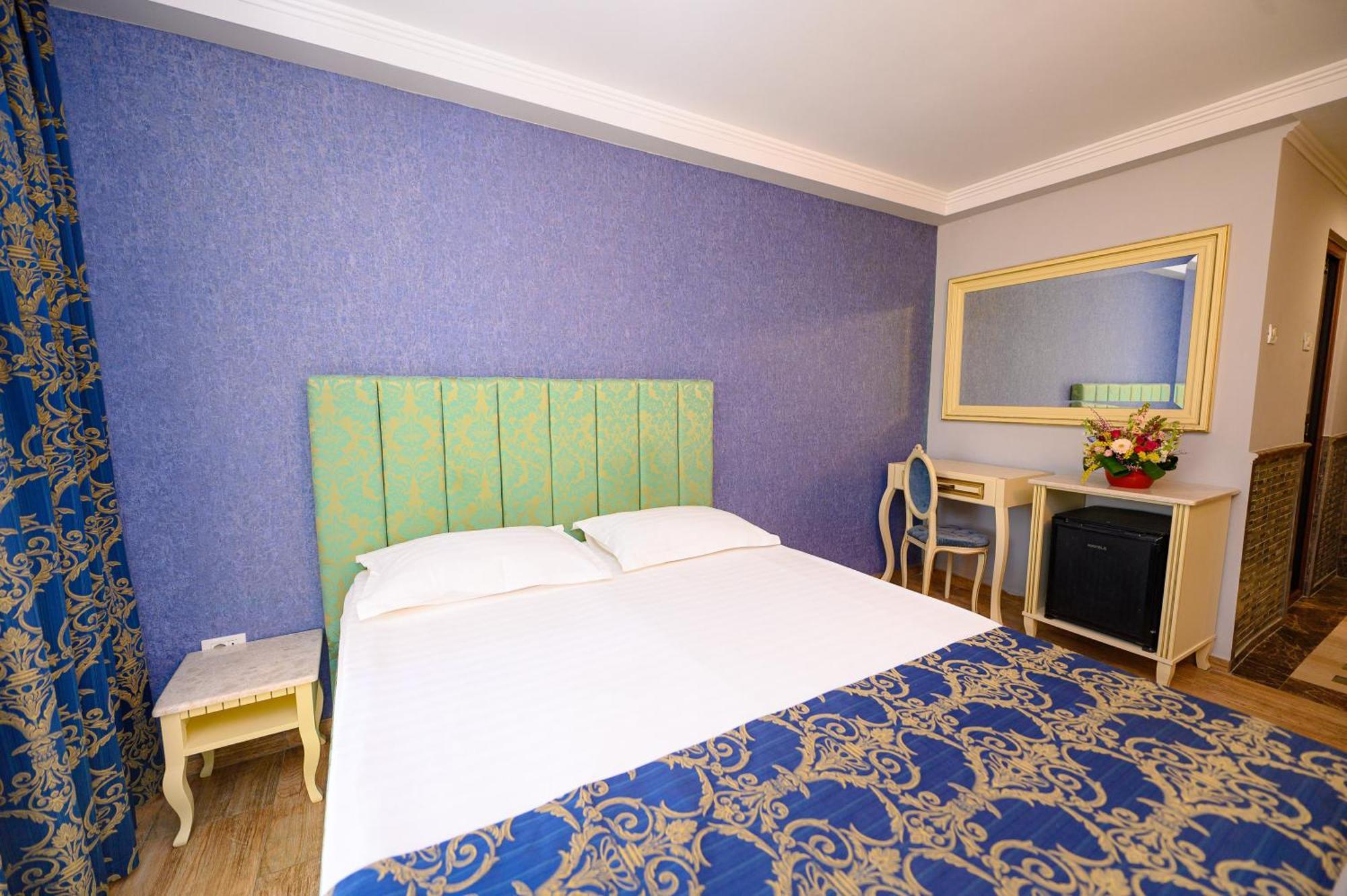 Complex Hotelier Iris-Mimoza Jupiter Buitenkant foto