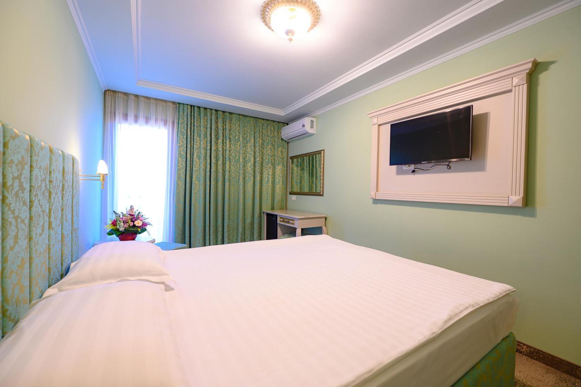 Complex Hotelier Iris-Mimoza Jupiter Buitenkant foto