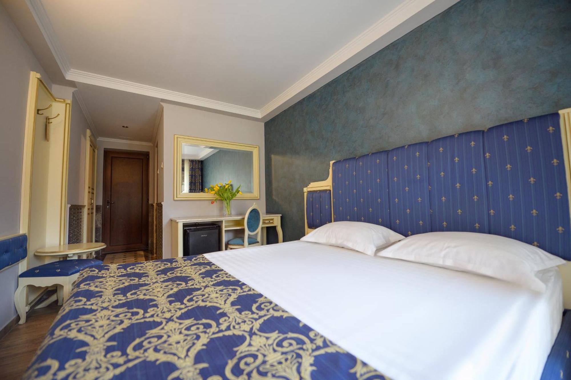 Complex Hotelier Iris-Mimoza Jupiter Buitenkant foto